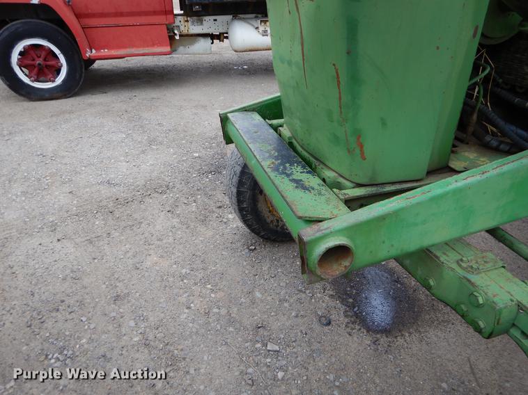 image for item EJ9838 1974 John Deere 4230 tractor