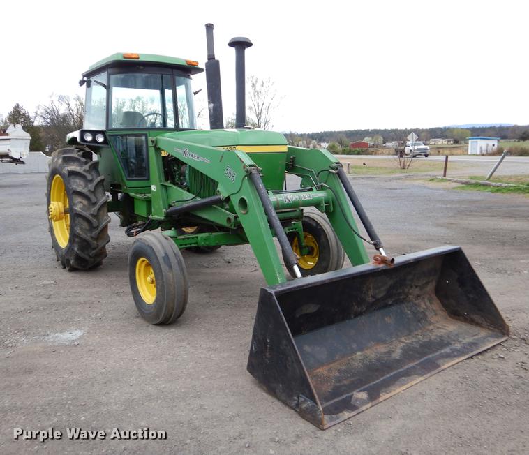 image for item EJ9839 1973 John Deere 4430 tractor