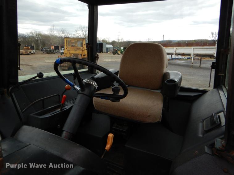 image for item EJ9839 1973 John Deere 4430 tractor