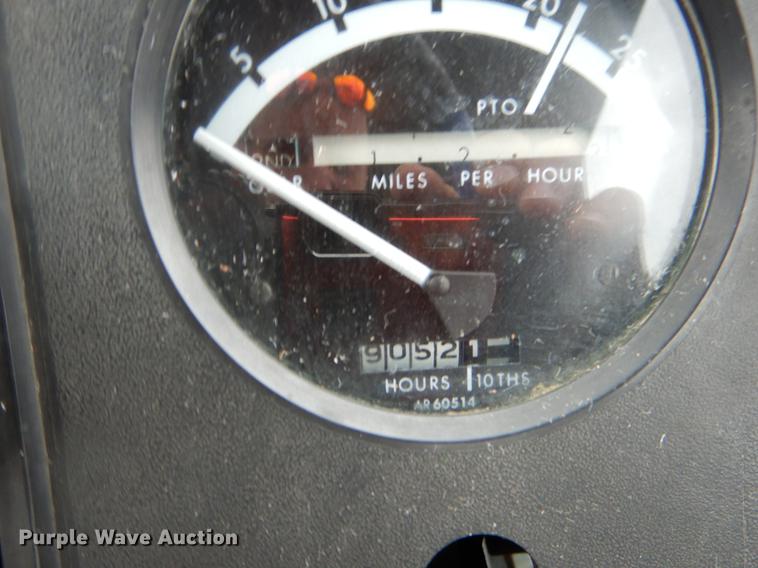 image for item EJ9839 1973 John Deere 4430 tractor