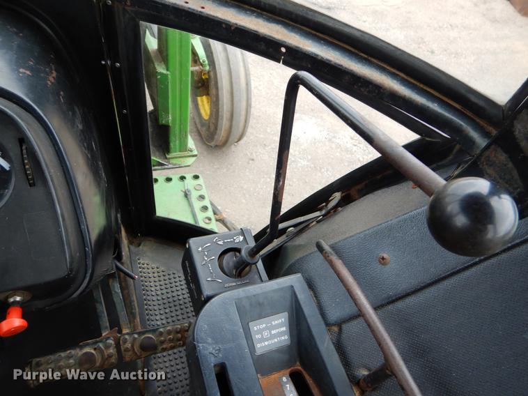 image for item EJ9839 1973 John Deere 4430 tractor