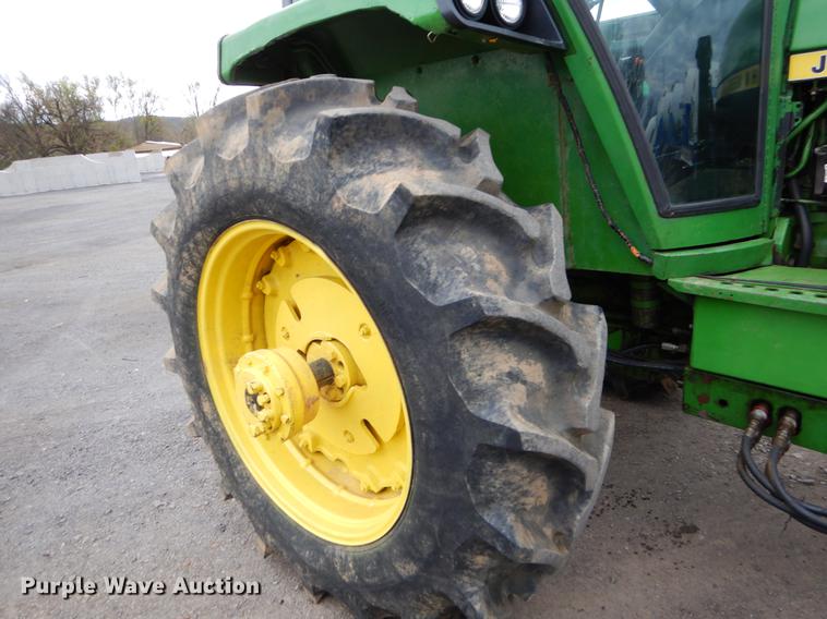 image for item EJ9839 1973 John Deere 4430 tractor