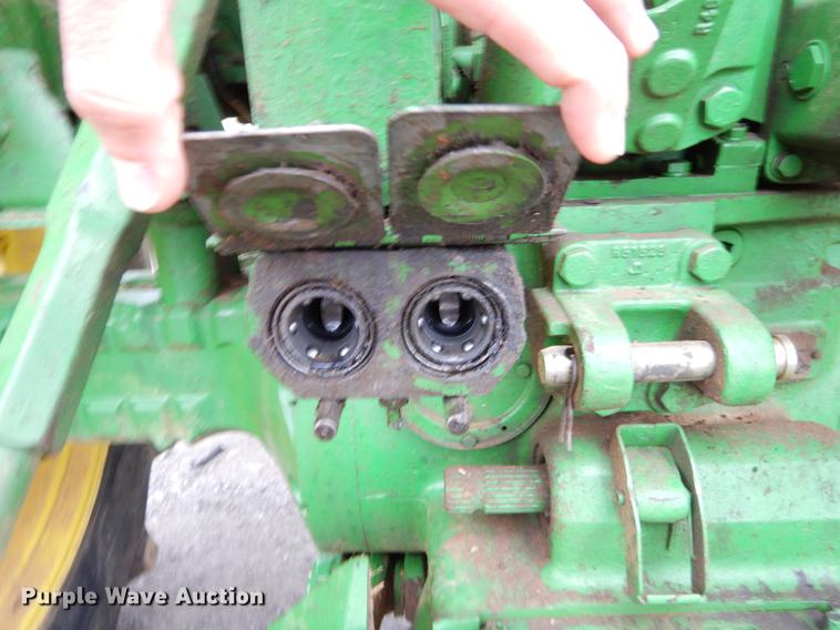 image for item EJ9839 1973 John Deere 4430 tractor