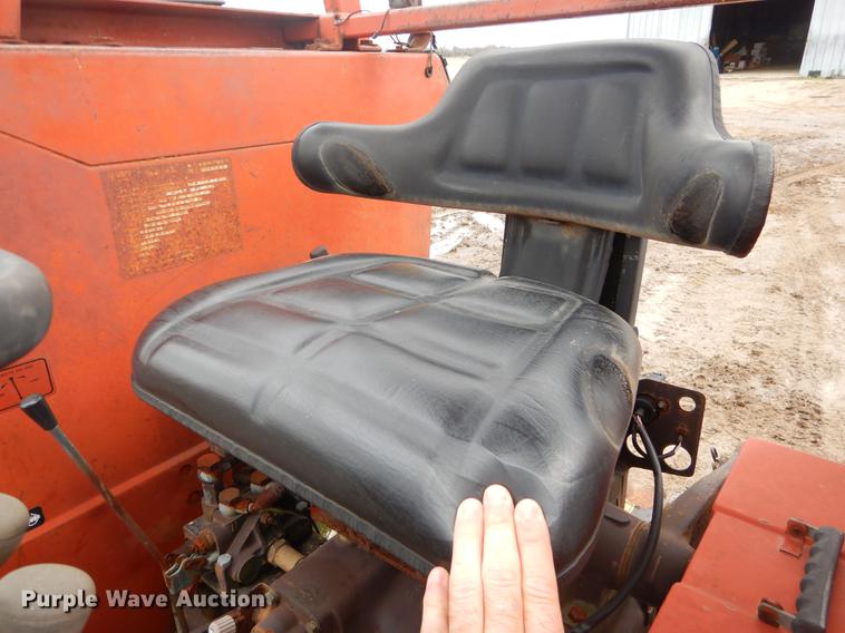 image for item EJ9893 Hesston 70-66 tractor