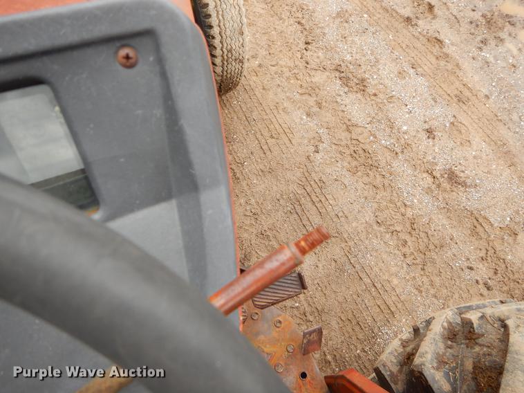 image for item EJ9893 Hesston 70-66 tractor