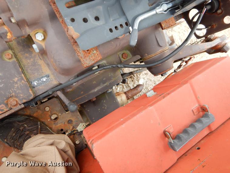 image for item EJ9893 Hesston 70-66 tractor