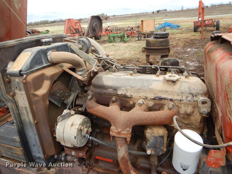 image for item EJ9893 Hesston 70-66 tractor