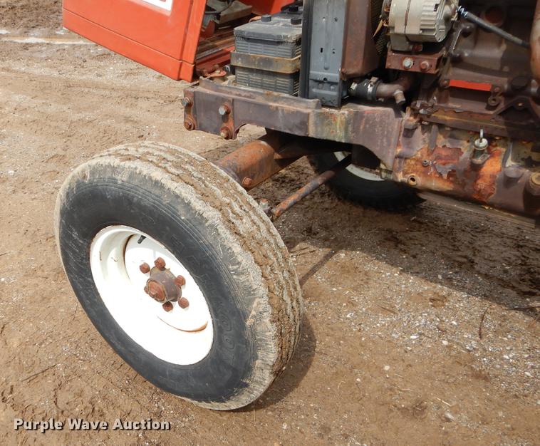 image for item EJ9893 Hesston 70-66 tractor