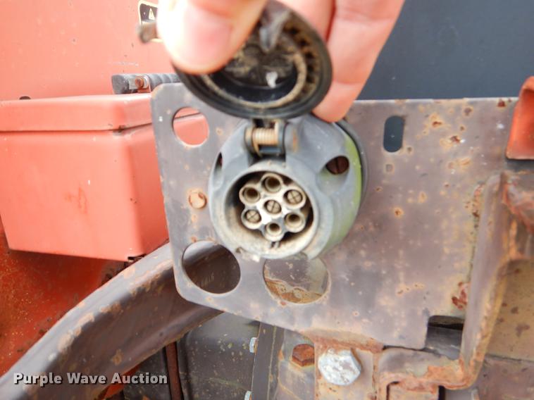 image for item EJ9893 Hesston 70-66 tractor