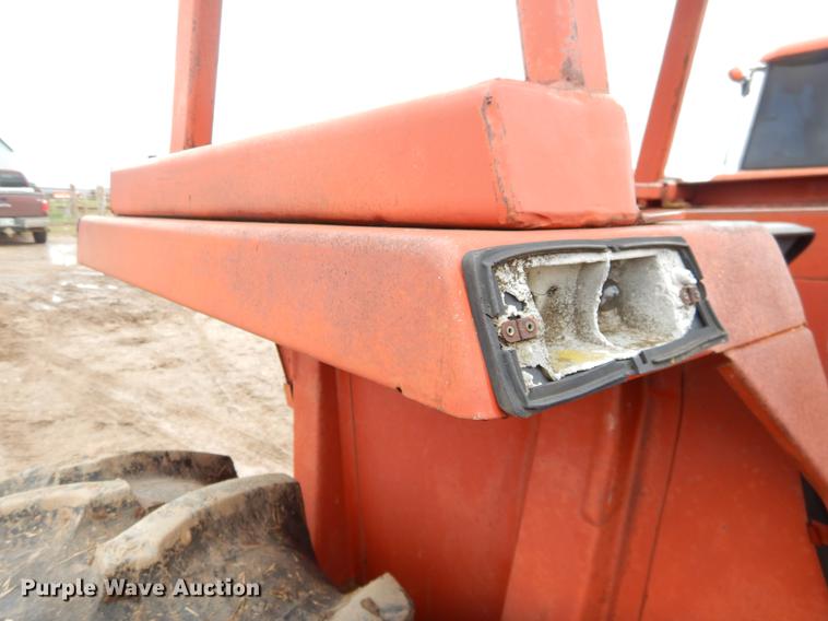 image for item EJ9893 Hesston 70-66 tractor