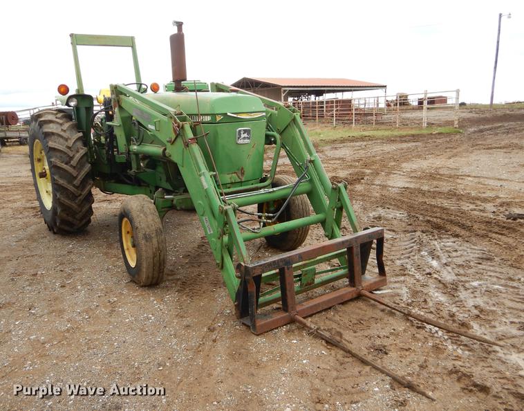 image for item EJ9894 1981 John Deere 2940 tractor