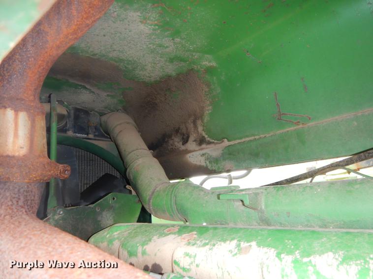 image for item EJ9894 1981 John Deere 2940 tractor