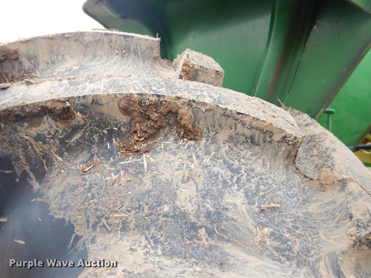 image for item EJ9894 1981 John Deere 2940 tractor