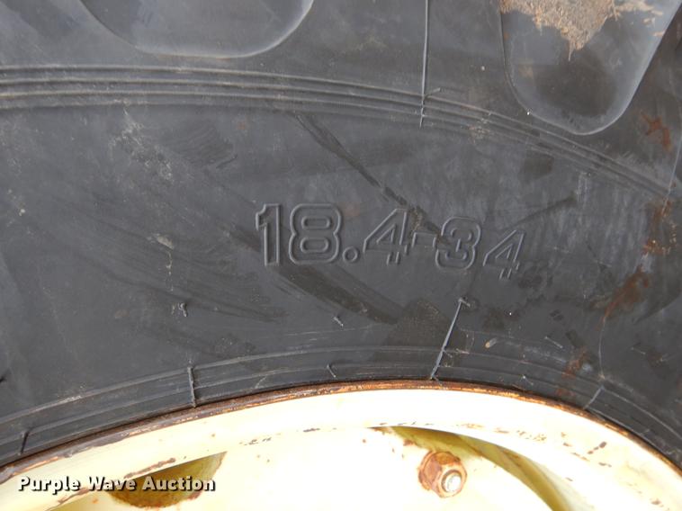 image for item EJ9894 1981 John Deere 2940 tractor