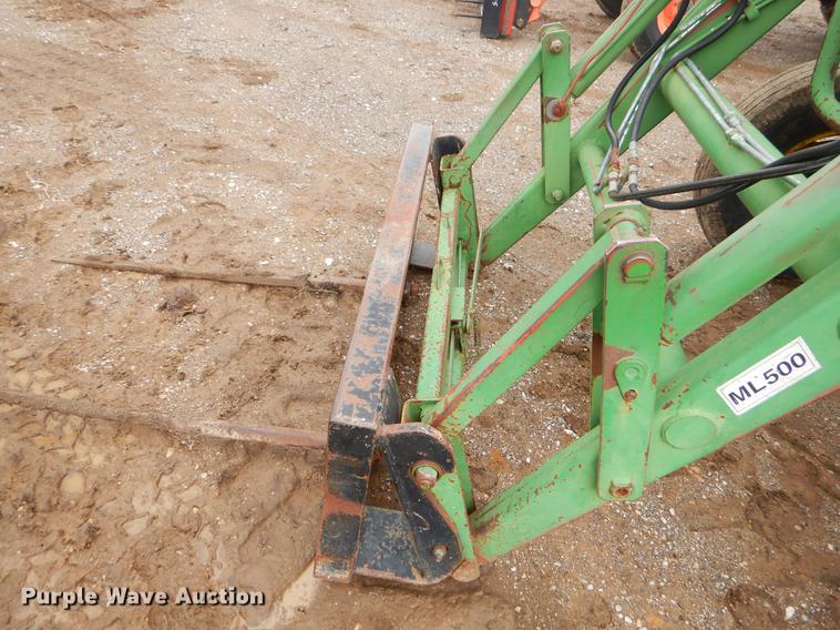 image for item EJ9894 1981 John Deere 2940 tractor