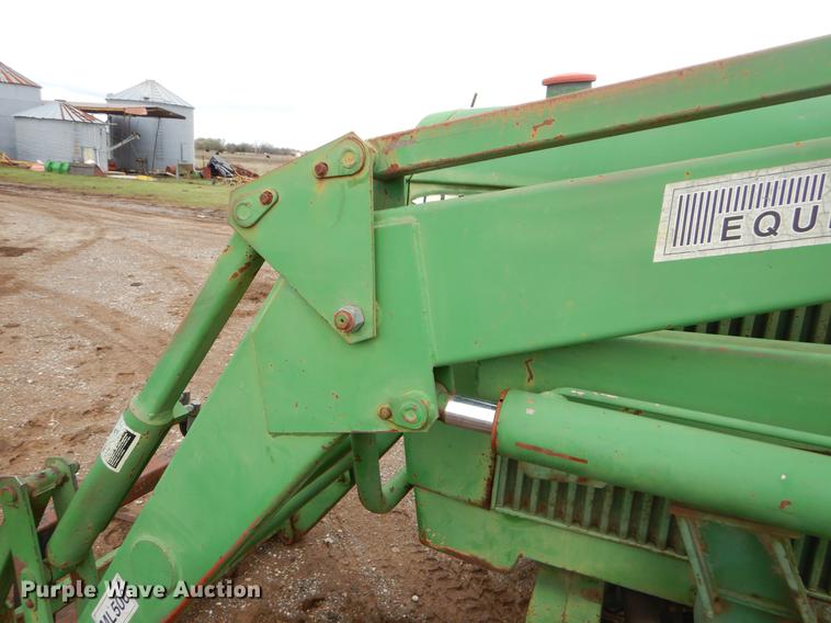 image for item EJ9894 1981 John Deere 2940 tractor