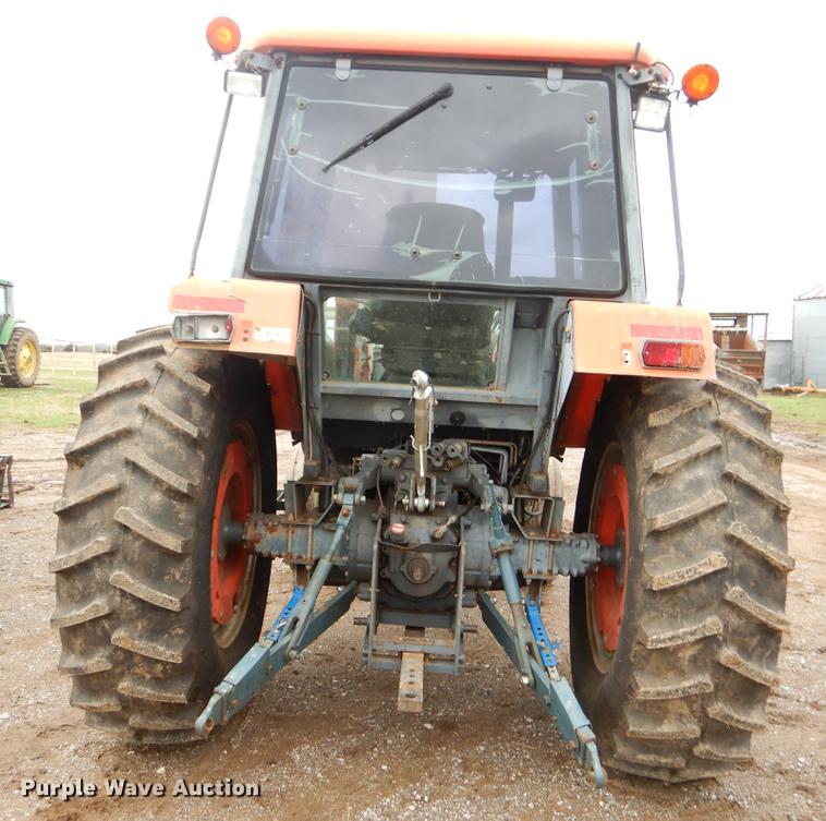 image for item EJ9895 Kubota M110 tractor
