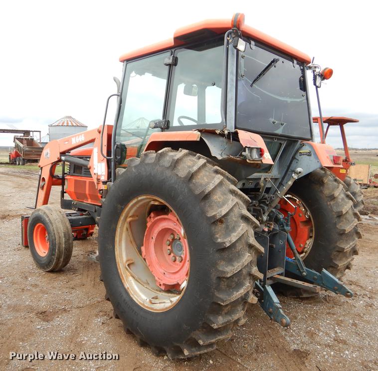 image for item EJ9895 Kubota M110 tractor