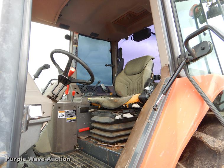 image for item EJ9895 Kubota M110 tractor