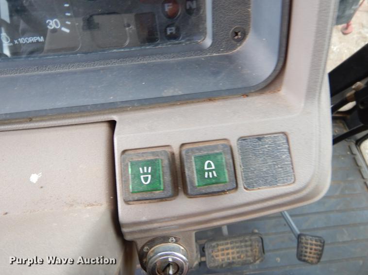 image for item EJ9895 Kubota M110 tractor