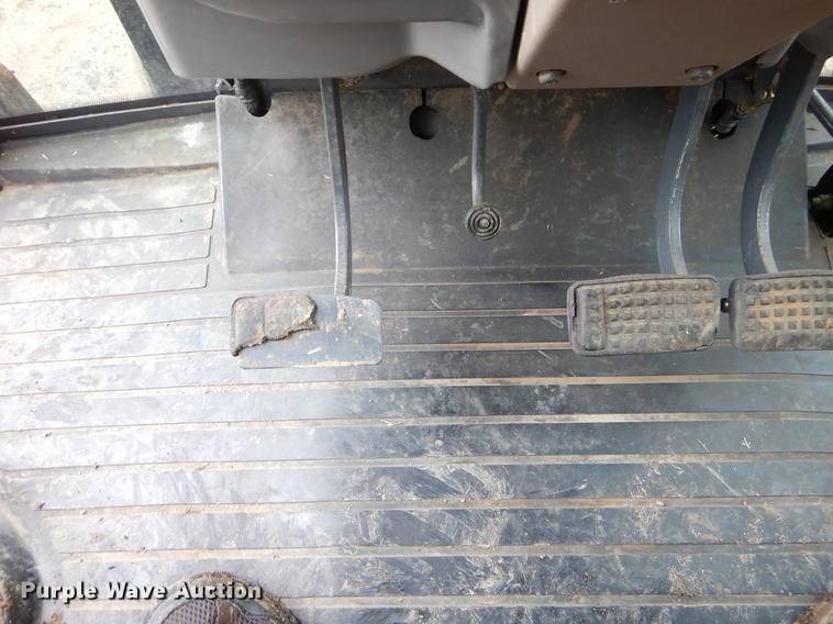 image for item EJ9895 Kubota M110 tractor