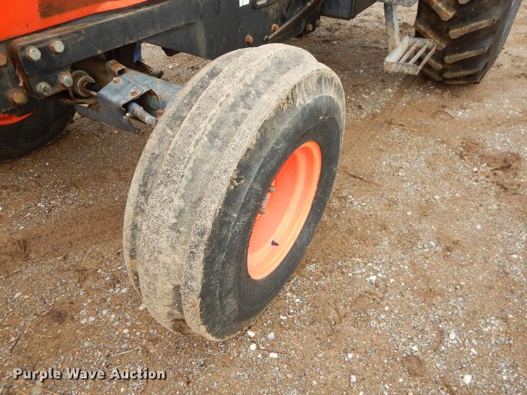 image for item EJ9895 Kubota M110 tractor