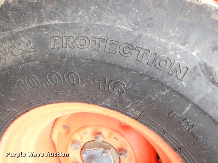 image for item EJ9895 Kubota M110 tractor