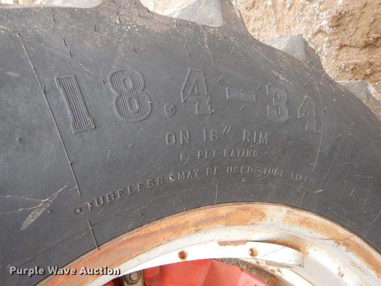 image for item EJ9895 Kubota M110 tractor