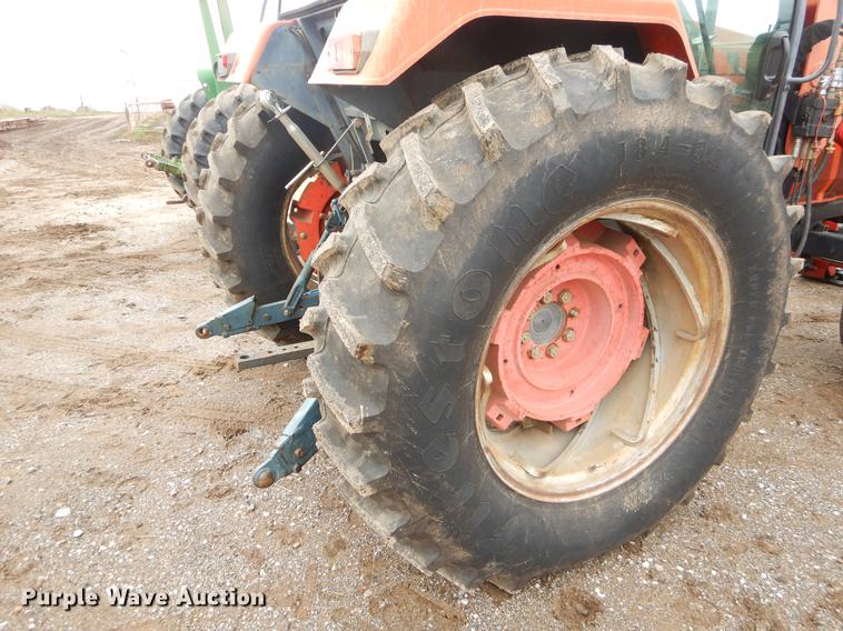 image for item EJ9895 Kubota M110 tractor