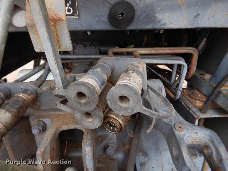 image for item EJ9895 Kubota M110 tractor