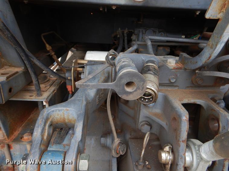 image for item EJ9895 Kubota M110 tractor