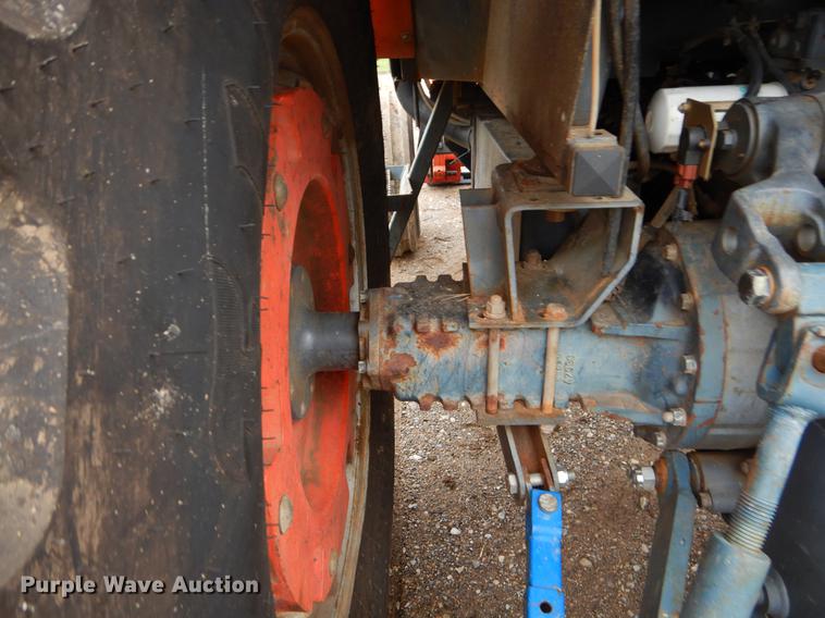 image for item EJ9895 Kubota M110 tractor