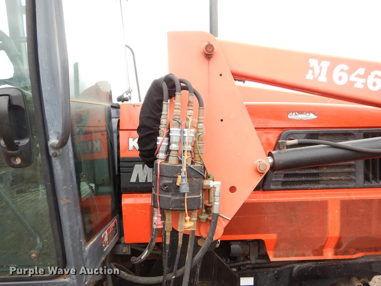 image for item EJ9895 Kubota M110 tractor