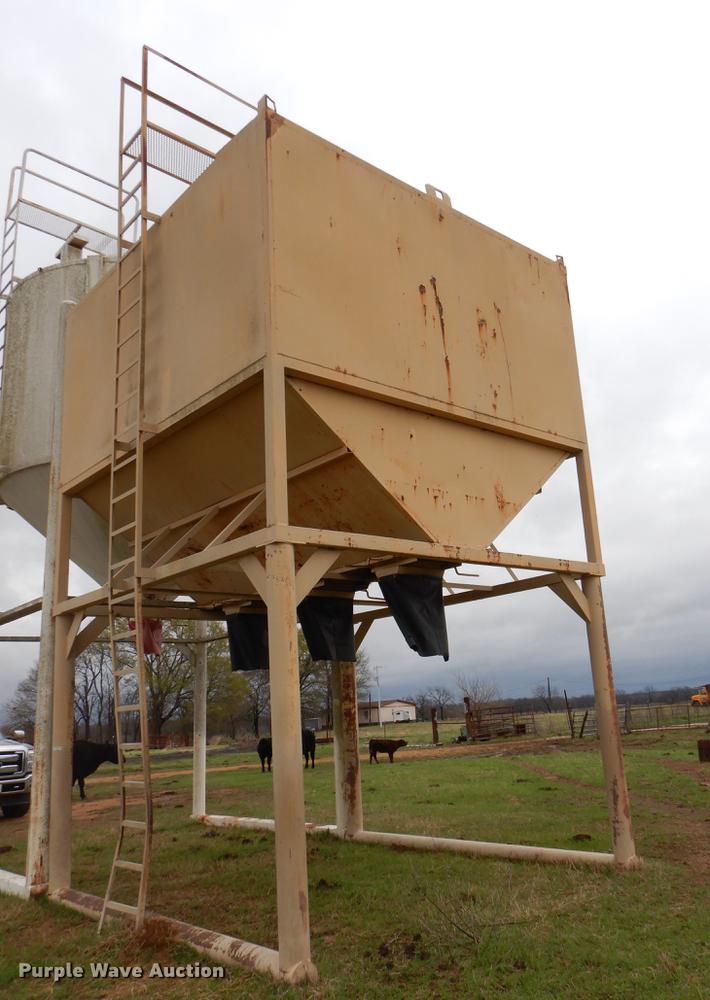 image for item EJ9898 Overhead steel grain bin