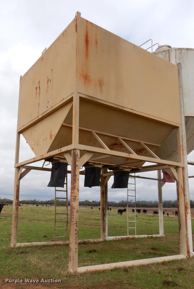 image for item EJ9898 Overhead steel grain bin