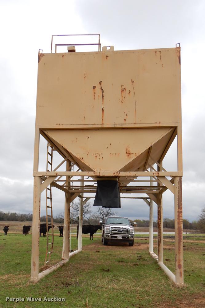 image for item EJ9898 Overhead steel grain bin