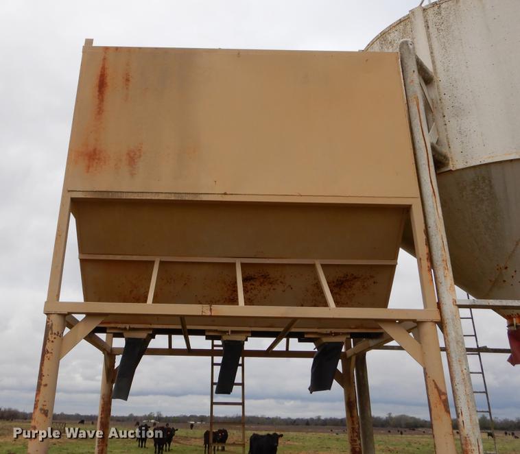 image for item EJ9898 Overhead steel grain bin