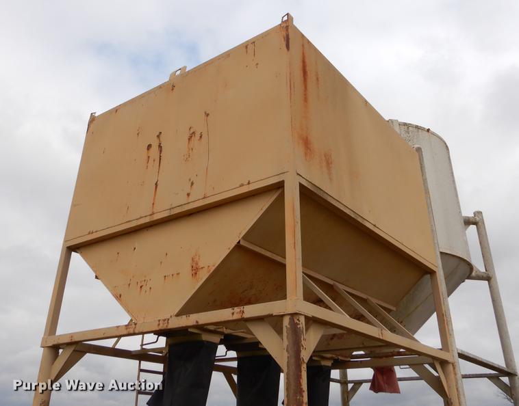 image for item EJ9898 Overhead steel grain bin
