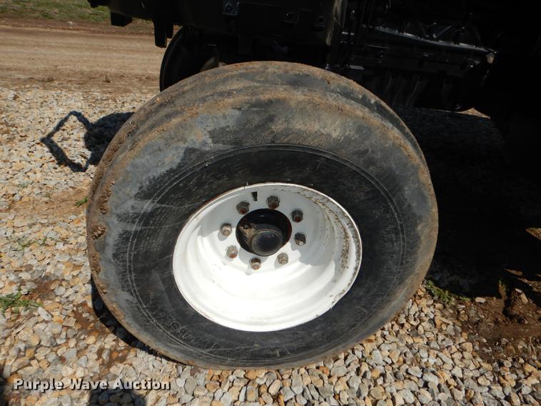 image for item EN9194 2006 New Holland TS115A tractor