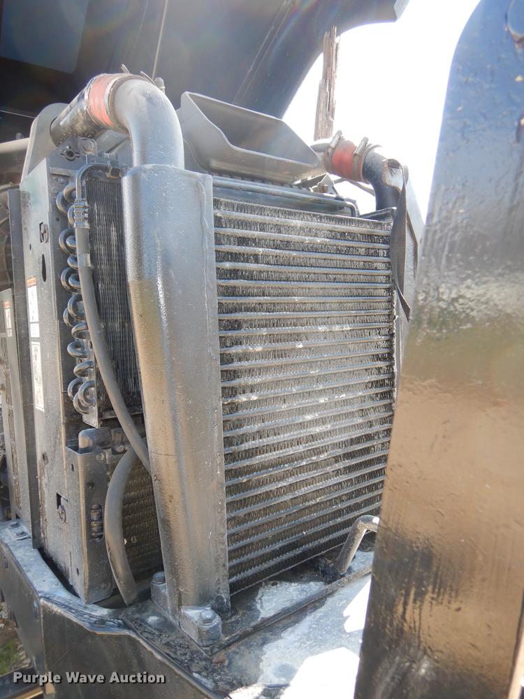 image for item EN9194 2006 New Holland TS115A tractor