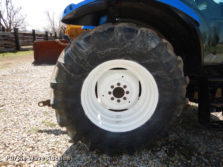 image for item EN9194 2006 New Holland TS115A tractor
