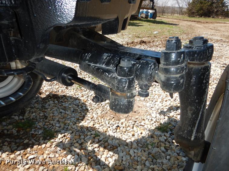 image for item EN9194 2006 New Holland TS115A tractor