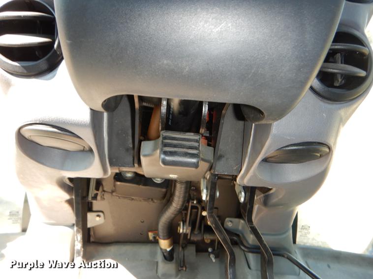 image for item EN9194 2006 New Holland TS115A tractor