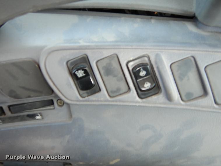 image for item EN9194 2006 New Holland TS115A tractor