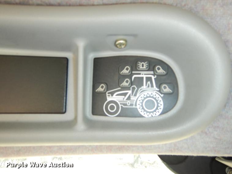 image for item EN9194 2006 New Holland TS115A tractor