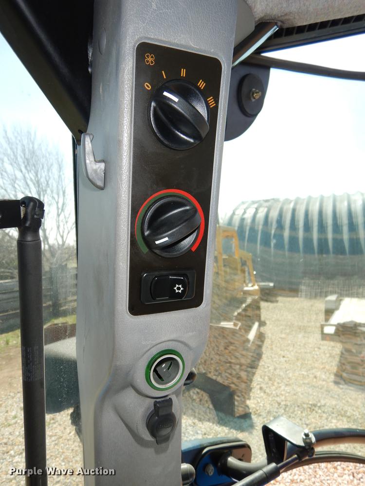 image for item EN9194 2006 New Holland TS115A tractor