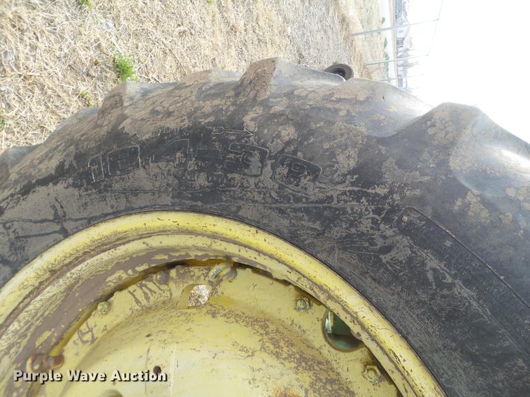 image for item EN9536 1979 John Deere 4440 tractor