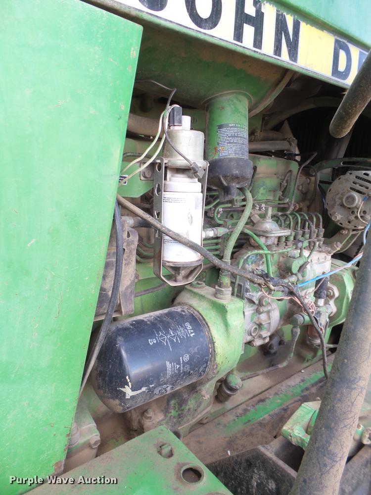 image for item EN9536 1979 John Deere 4440 tractor