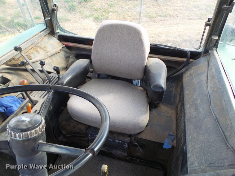 image for item EN9536 1979 John Deere 4440 tractor