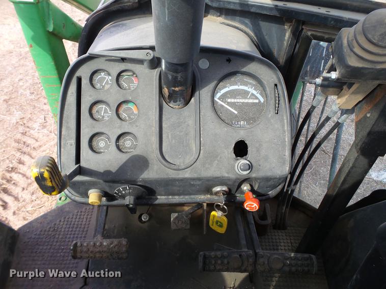 image for item EN9536 1979 John Deere 4440 tractor